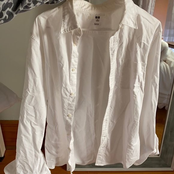 Uni Qlo white top - Picture 1 of 2